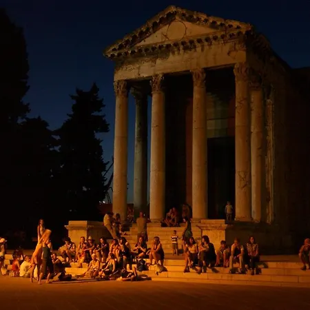 Zimmer F2 Διαμέρισμα *